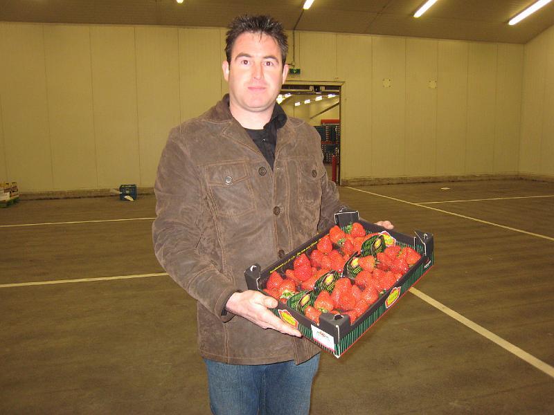 Elianny eerste veiling Fruitmasters Koningsplant john ard leon Vissers aardbeiplanten BV America (2).JPG